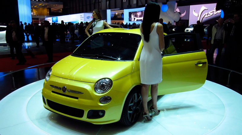 Illustration for article titled Zagato Fiat 500 Coupé is model bait